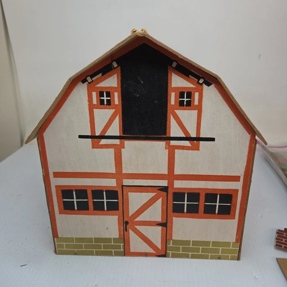 Vintage Honor Bilt Farm Play Set Wood Barn Building Tractor & Figures 1943